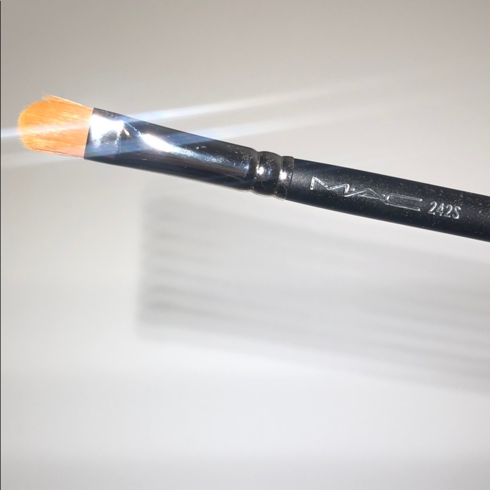 Mac Brush 242 s